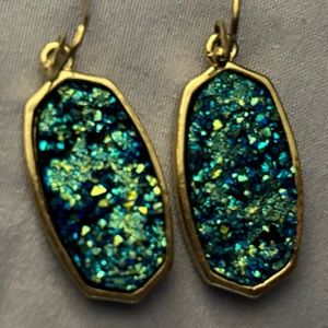 Yellow gold plated, blue geode, oval earrings